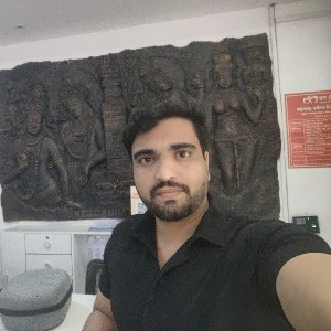 Vignesh R s m